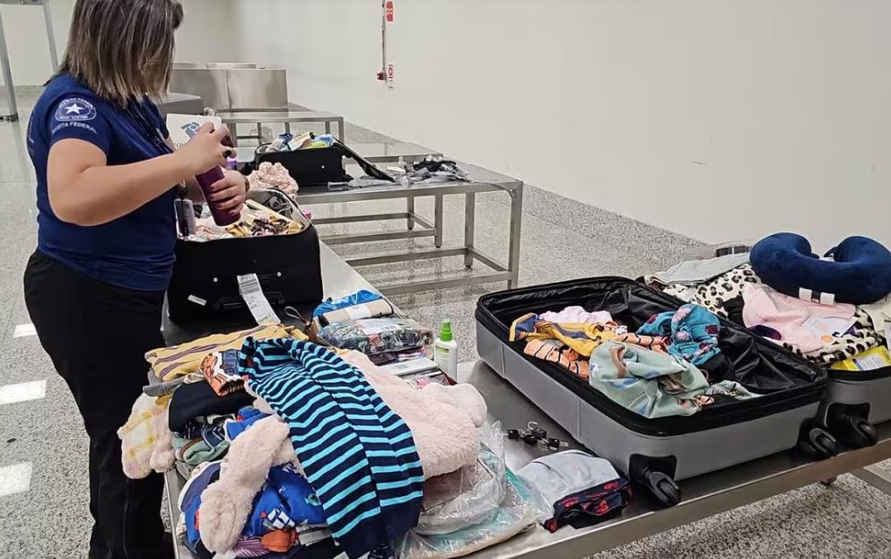 Influencer é presa com mais de R$300 Mil em roupas no Aeroporto de Confins