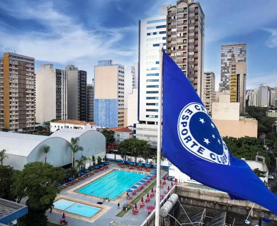 Cruzeiro e outros clubes de BH suspendem venda de bebidas destiladas por alerta de metanol
