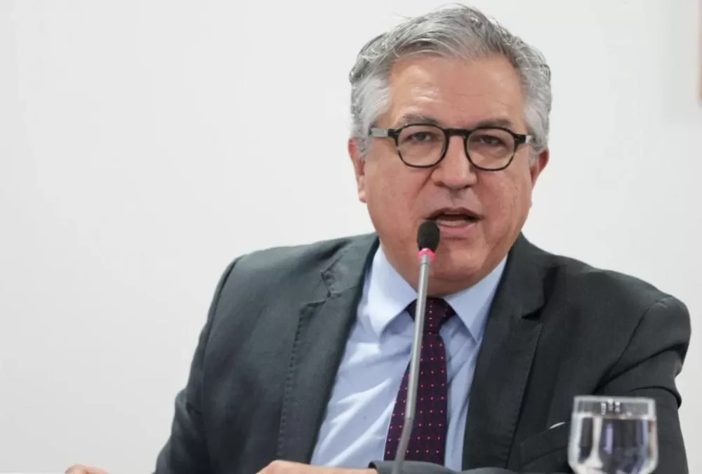 Brasil anuncia compra de 2,5 mil doses de Fomepizol para tratar intoxicações por metanol