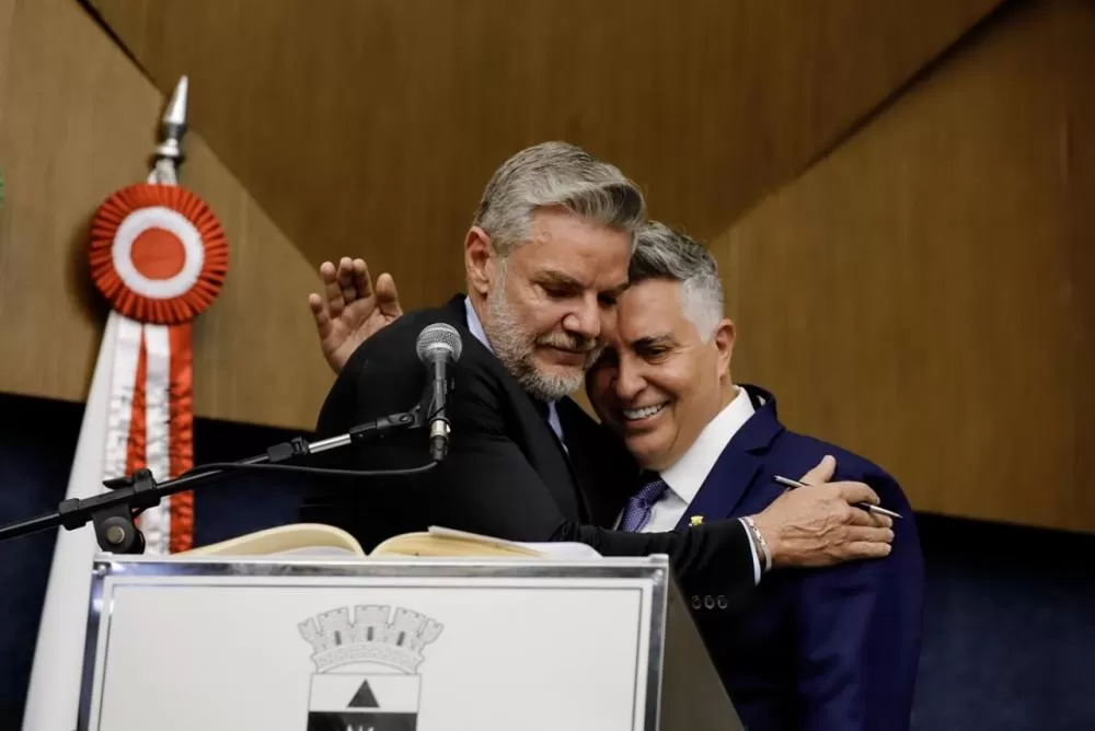 Juliano Lopes assume Prefeitura de Belo Horizonte durante viagem de Álvaro Damião à China