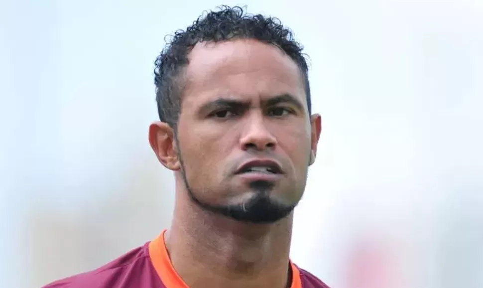 Goleiro Bruno é contratado por time amador de Pará de Minas e pode estrear neste sábado