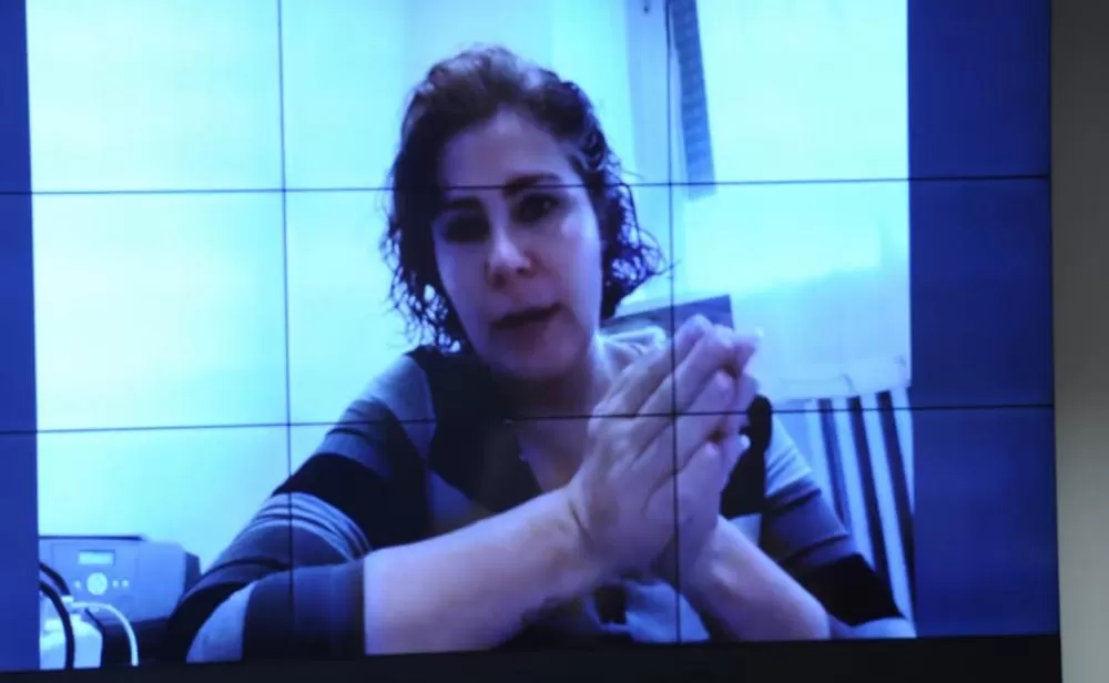 Carla Zambelli inicia greve de fome em prisão na Itália e pede que governo negue extradição ao Brasil