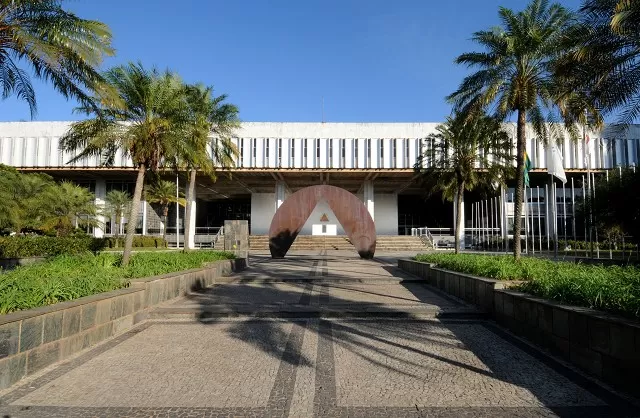 Assembleia de Minas debate recomposição salarial para servidores da segurança pública