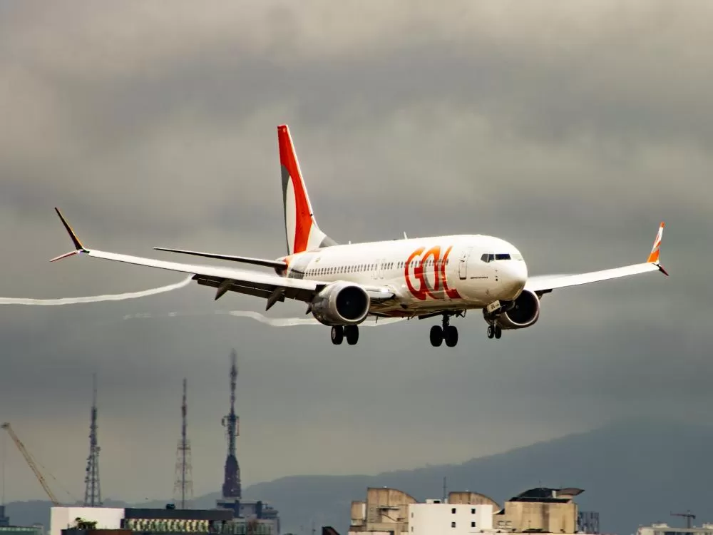 Gol lança nova tarifa “Basic” que restringe bagagem de mão em voos internacionais
