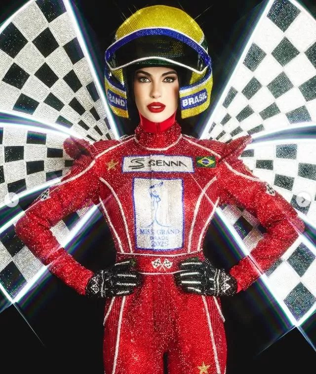 Miss Brasil 2025 homenageia Ayrton Senna em desfile internacional