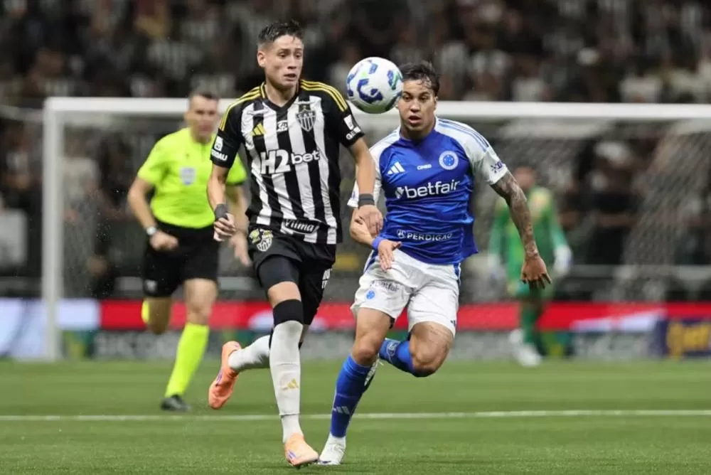 Atlético-MG aciona STJD contra Kaio Jorge após aperto em mão lesionada de Ivan Román