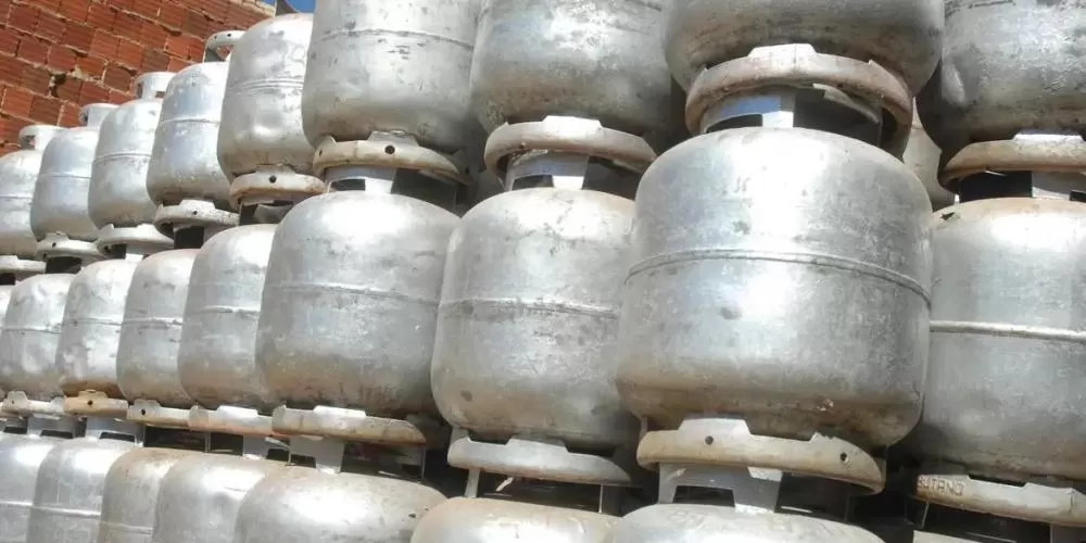 Auxílio Gás de R$ 108 começa a ser pago a mais de 5 milhões de famílias