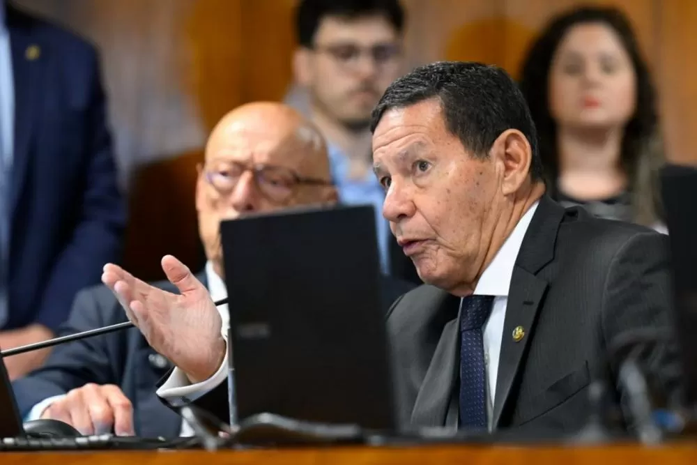 Senado aprova projeto que permite motoristas de aplicativo negar corridas em áreas de risco