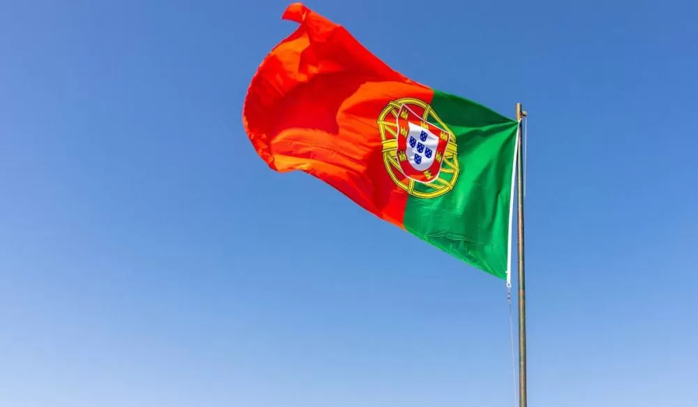 Portugal suspende visto de procura de trabalho e deixa milhares de brasileiros em incerteza