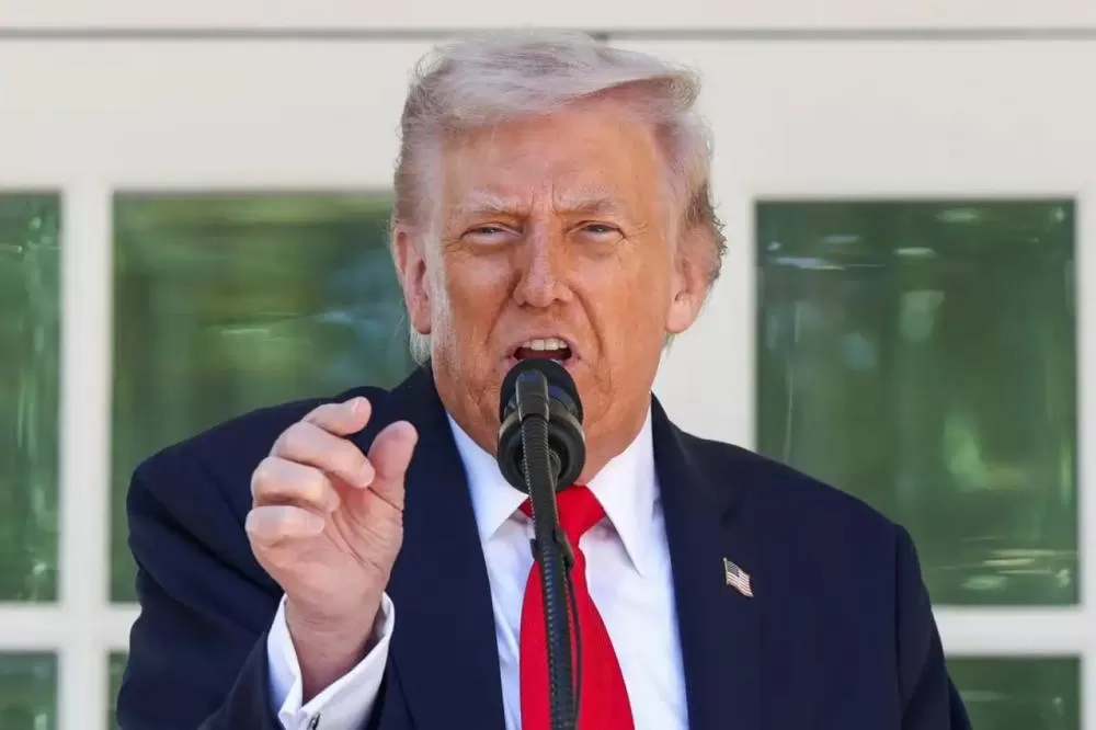 Trump diz “sentir-se mal” por Bolsonaro e elogia ex-presidente durante encontro com Lula na Malásia