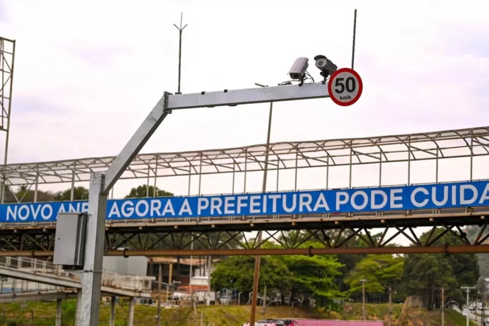 Damião defende novos radares e promete câmeras inteligentes para monitorar veículos irregulares em BH