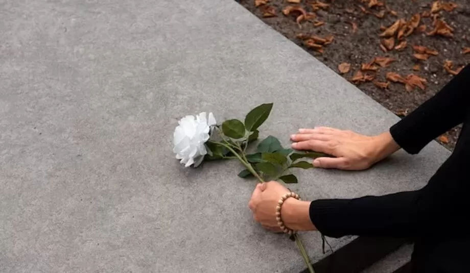 Santa Luzia prepara homenagem inédita com chuva de pétalas e balões no Dia de Finados