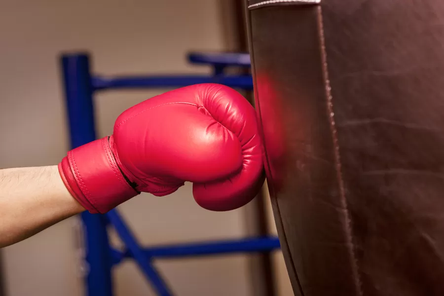 Projeto social oferece treinos de boxe gratuitos para jovens em Ribeirão das Neves