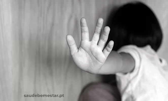 Menino de 12 anos é apreendido suspeito de estuprar prima de 3 anos em Contagem