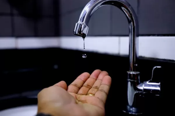 Bairros de Vespasiano, Neves e Zona Norte de BH ficam sem água hoje