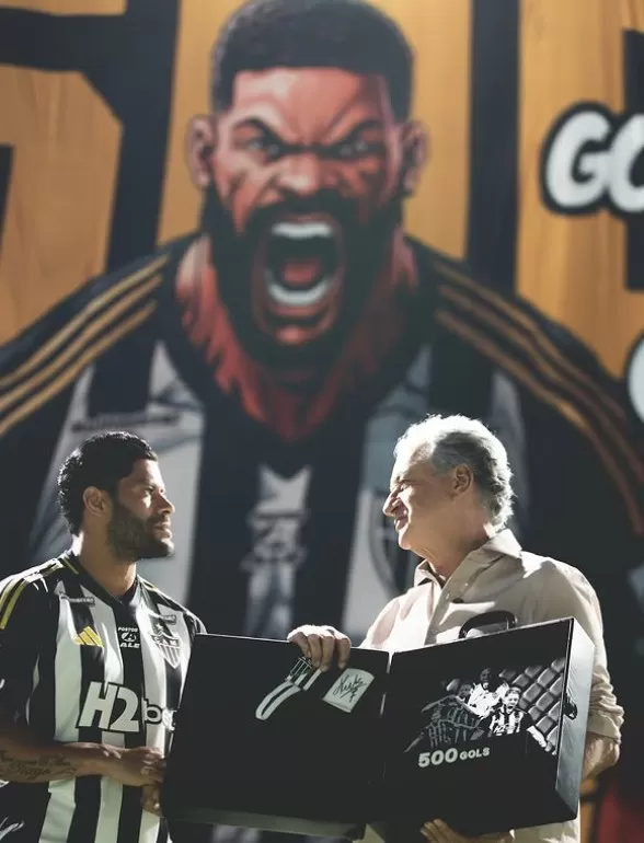 Atlético-MG presta homenagem a Hulk pelos 500 gols marcados na carreira