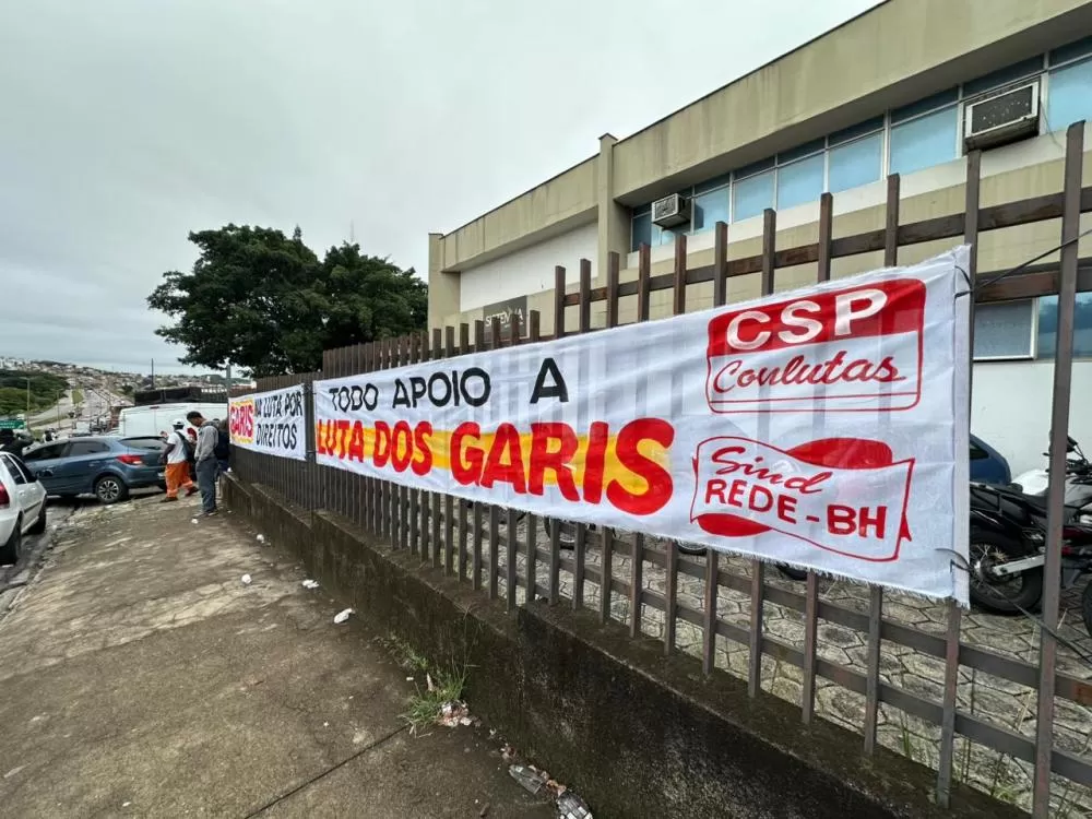 Greve dos garis completa terceiro dia sem acordo após assembleia realizada em Belo Horizonte 