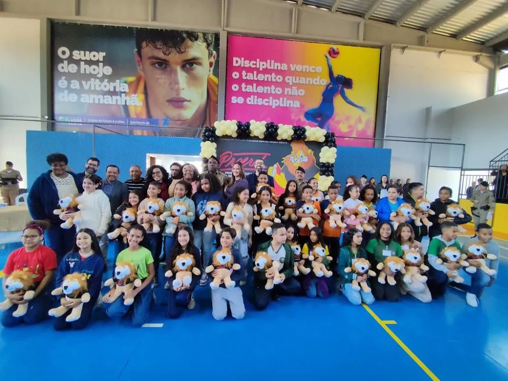 Lagoa Santa inicia entrega de uniformes escolares neste sábado no Poliesportivo Municipal