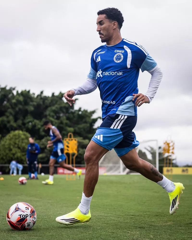 Desesperado Cruzeiro enfrenta América por uma vitória que não vem há 7 anos