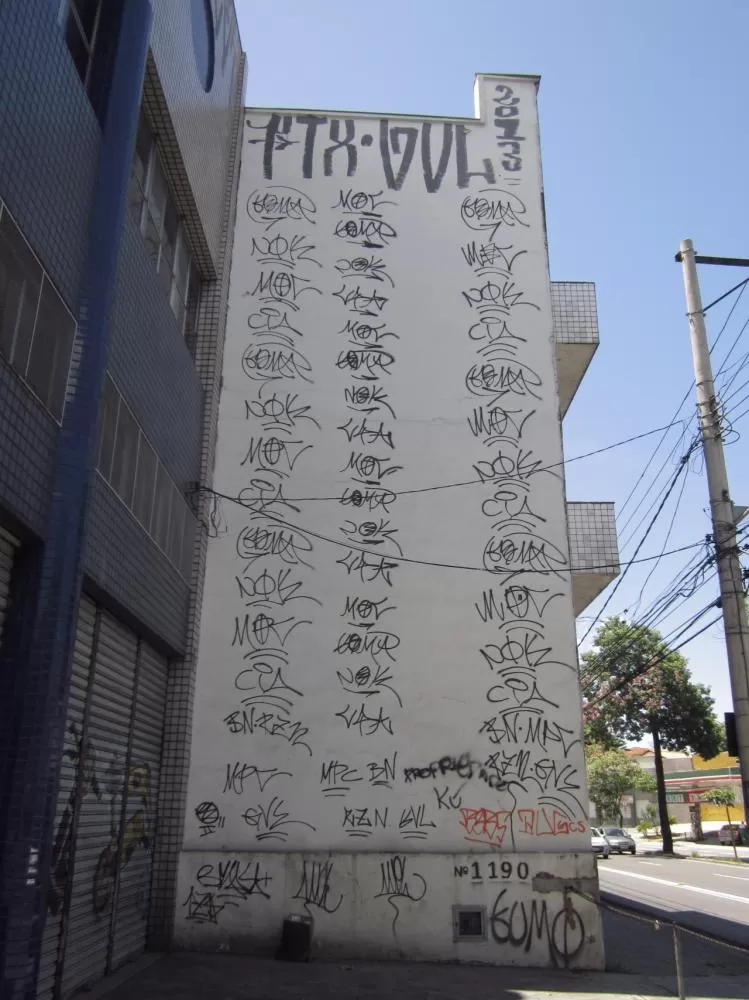 Câmara barra proposta que amenizava punição para pichação