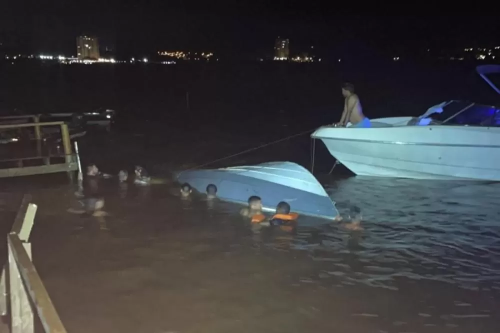 Imagens do resgate viralizam após acidente com lancha entre MG e SP