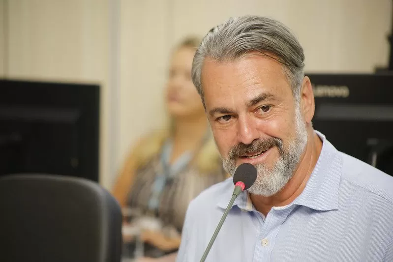 Justiça absolve ex-vereador de BH em caso de suposta agressão em escola municipal