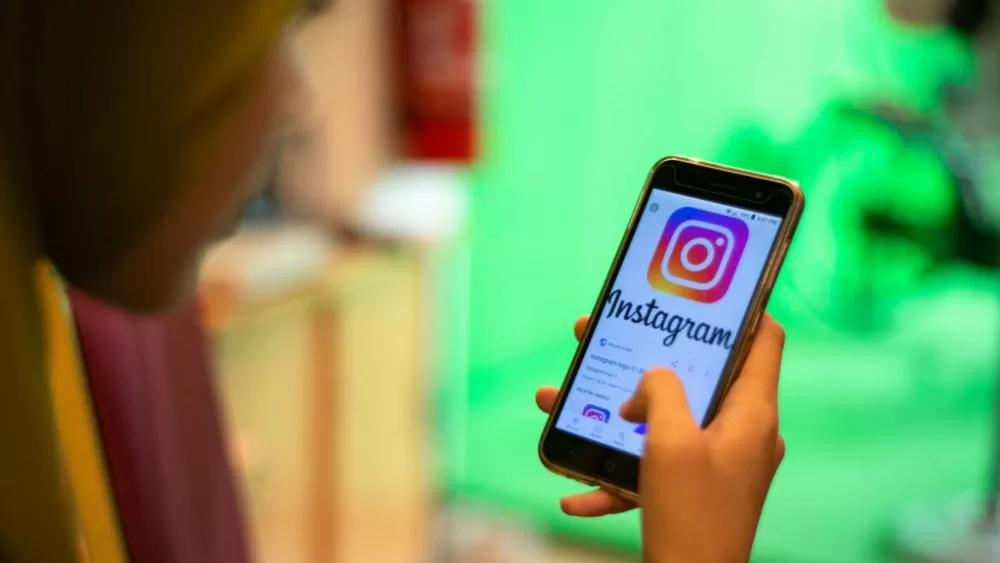 Instagram passará a alertar pais sobre buscas sensíveis feitas por adolescentes