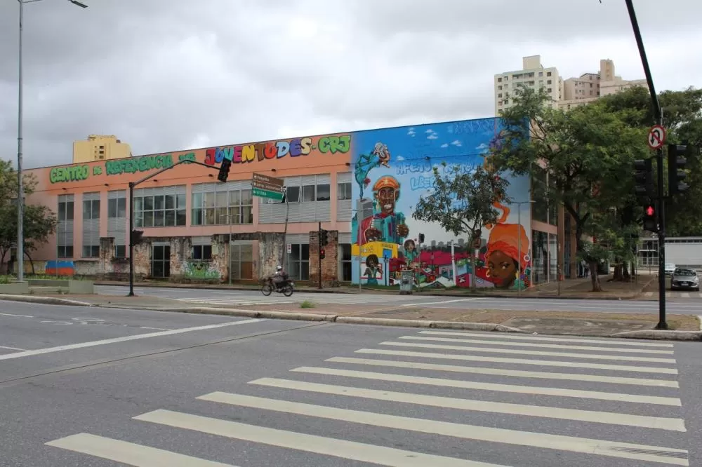 Jovens de BH poderão atualizar a carteira de vacinação em mutirão nesta sexta-feira 