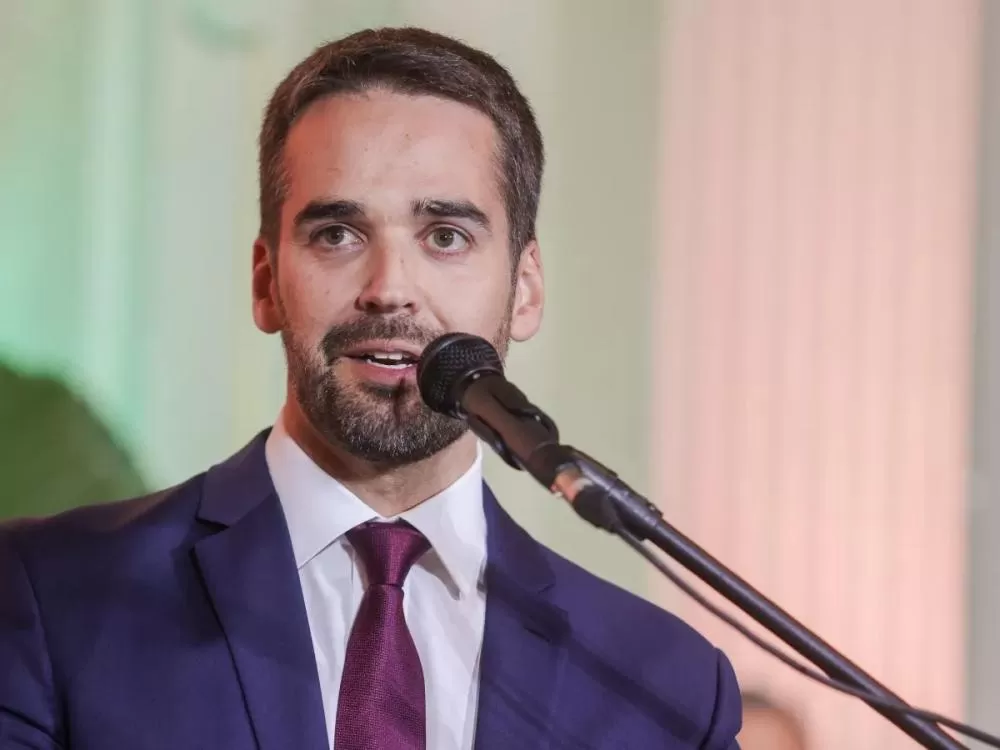 Eduardo Leite anuncia pré-candidatura à Presidência e critica polarização política no país