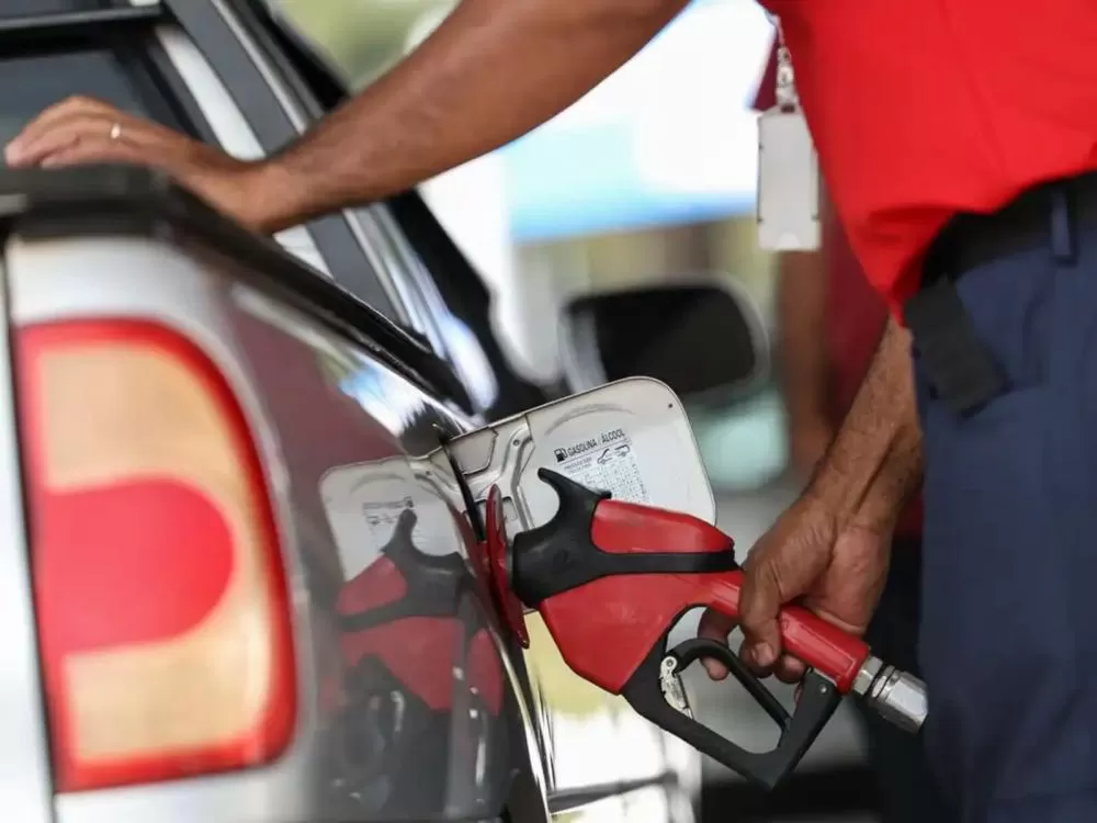 Preço da gasolina e do diesel começa a subir em postos, dizem revendedores