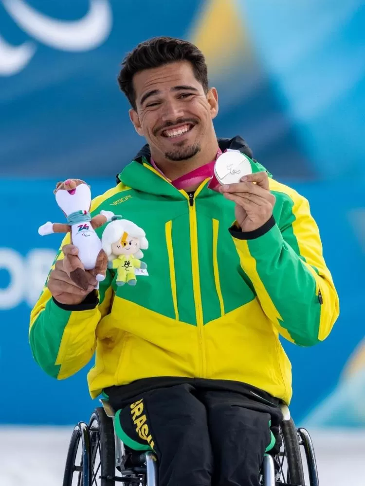 Cristian Ribera faz história e leva a medalha de prata para o Brasil nos Jogos Paralímpicos de Inverno