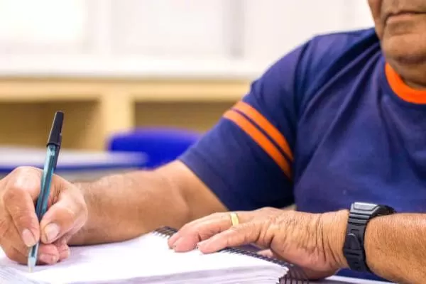 Contagem abre inscrições para EJA a partir de 15 anos