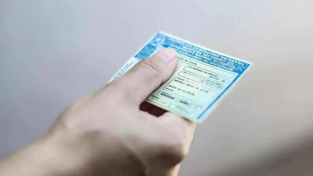 Câmara dos Deputados do Brasil debate proposta para permitir CNH aos 16 anos