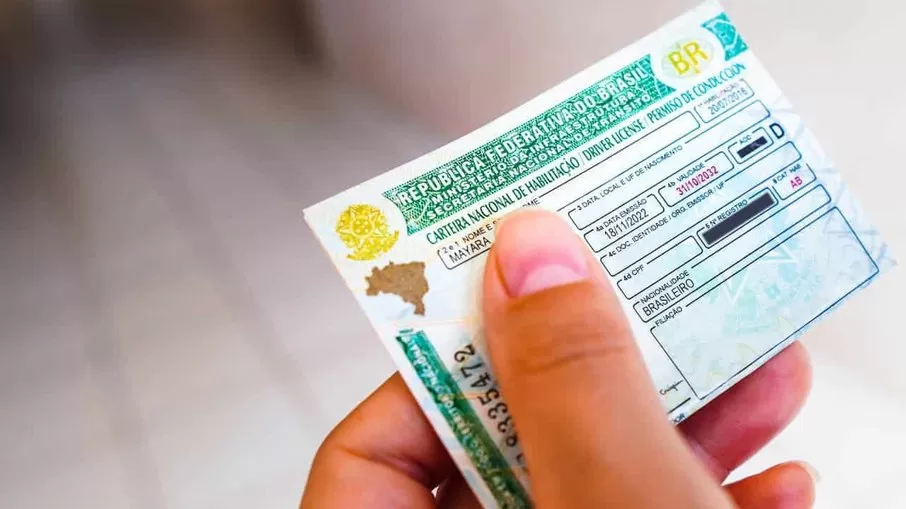 Câmara debate CNH aos 16 anos em revisão do Código de Trânsito