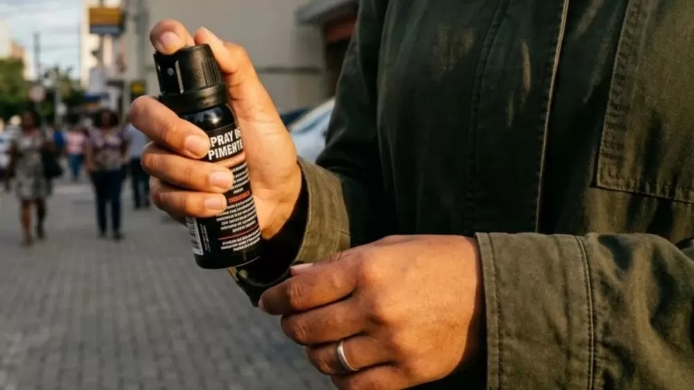 Câmara aprova projeto que libera spray de pimenta para autodefesa de mulheres