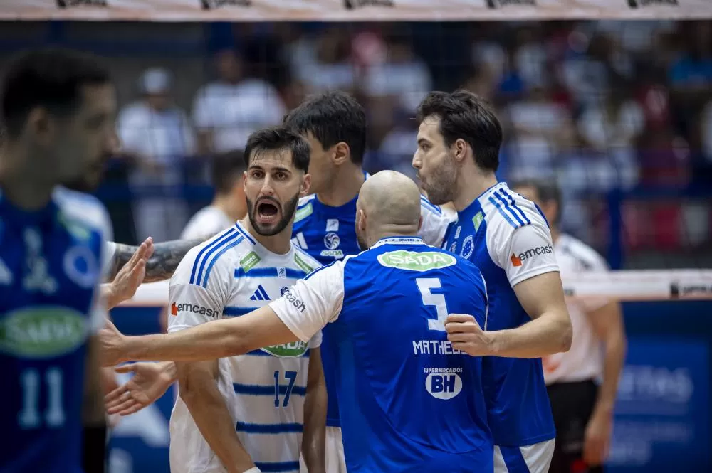 Cruzeiro derrota Guarulhos e amplia vantagem na ponta da Superliga Masculina