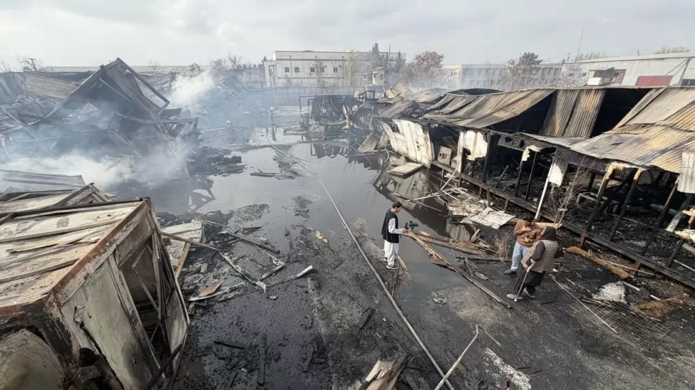 Bombardeio em centro de reabilitação deixa cerca de 400 mortos em Cabul
