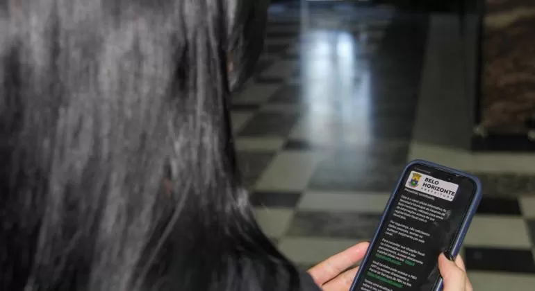 Prefeitura de BH passa a usar WhatsApp para cobrar contribuintes com débitos