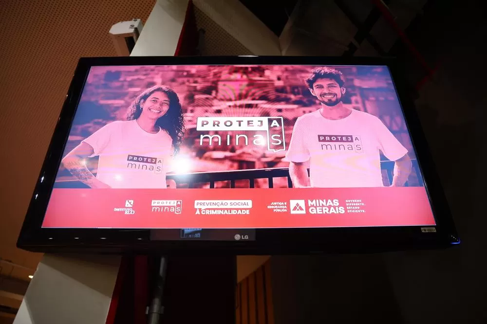 Governo de Minas lança unidade móvel para prevenção da violência contra a mulher