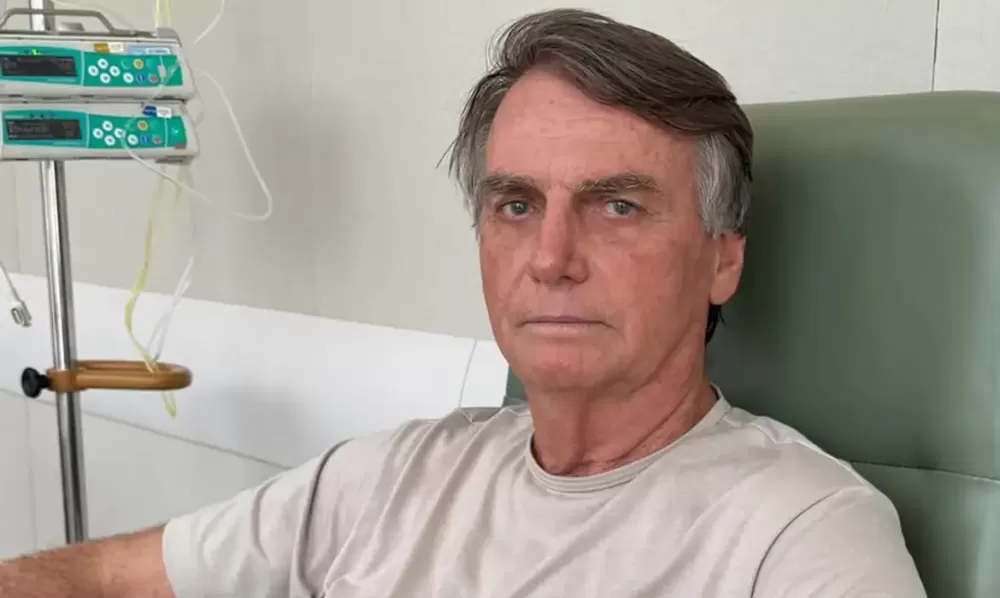 Bolsonaro segue internado na UTI, estável e sem previsão de alta