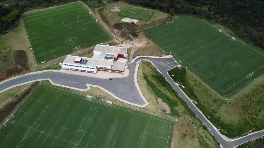 Nova Lima reabre CT com padrão FIFA e marca nova era do Villa Nova