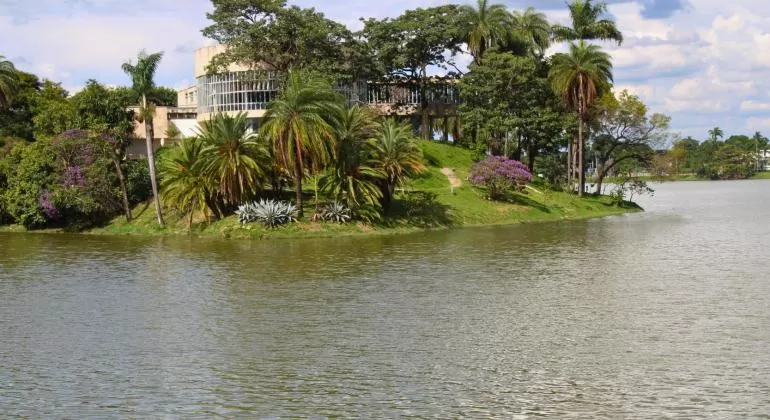 Seminário internacional sobre gestão das águas reúne especialistas na Pampulha