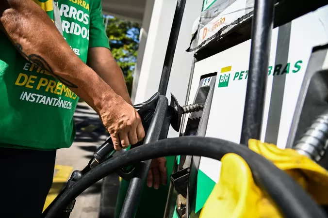 Petrobras reduz aprovação de pedidos de combustíveis e acende alerta no mercado