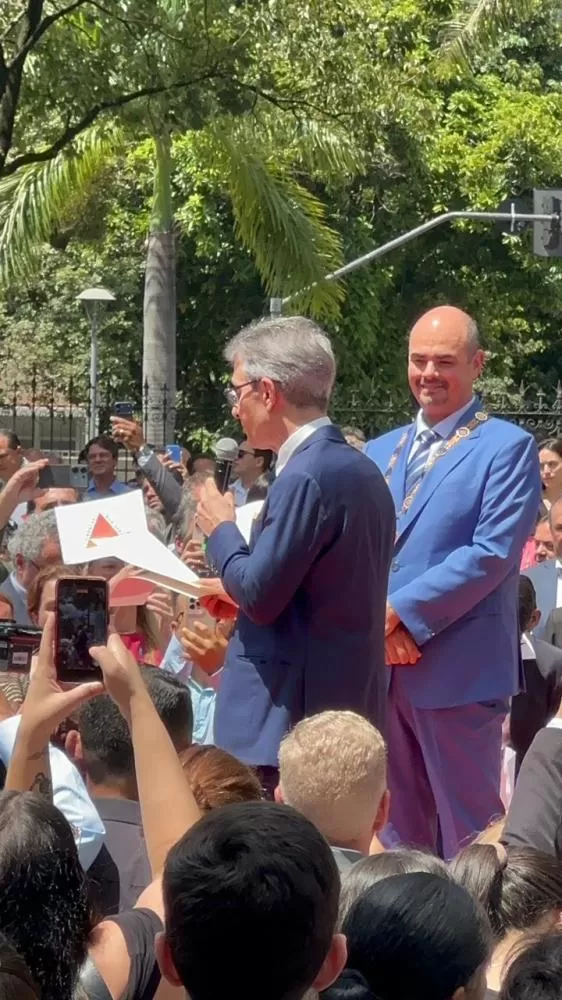 Zema adota tom de pré-campanha e faz críticas ao cenário nacional em cerimônia no Palácio da Liberdade