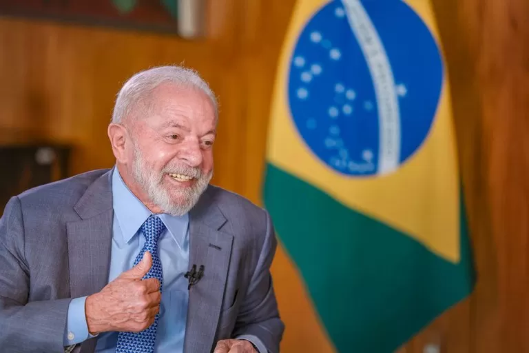 Lula sanciona lei que permite instalação de farmácias em supermercados