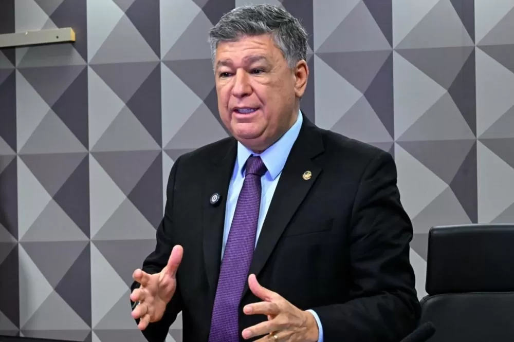 Viana quer saber quem usou telefone do STF em conversa com o dono do Banco Master