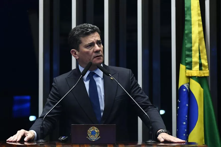 Moro entra no PL e coloca ‘fora Lula’ no centro do discurso