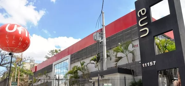 Sequência de furtos gera protesto de estudantes em faculdade de BH