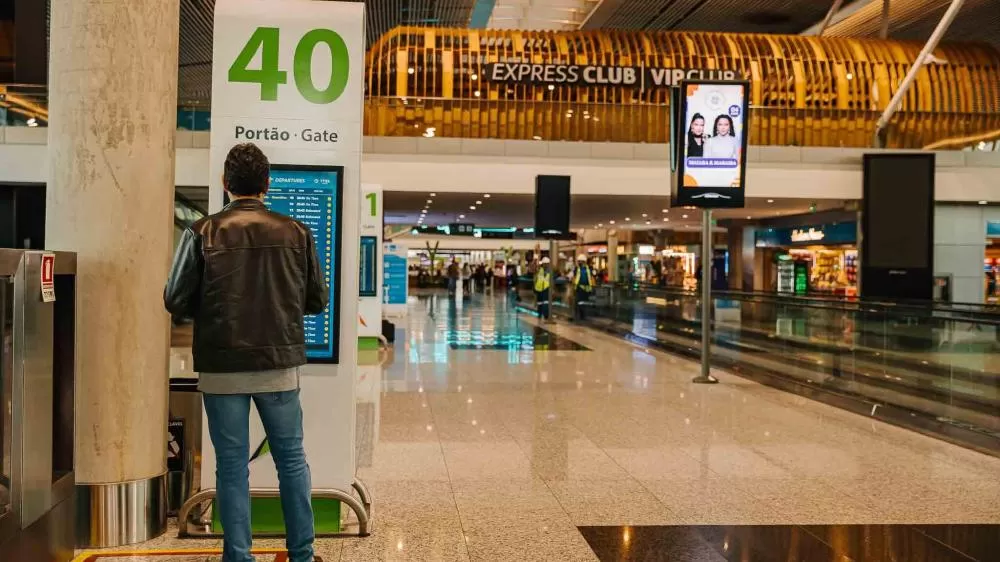 Alta de mais de 50% no combustível de aviação pode encarecer passagens aéreas no Brasil