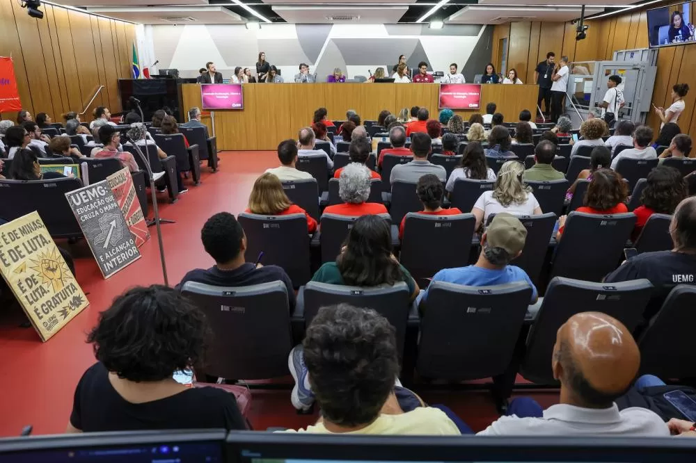 Professores de universidades estaduais de MG ameaçam greve por descumprimento de acordo